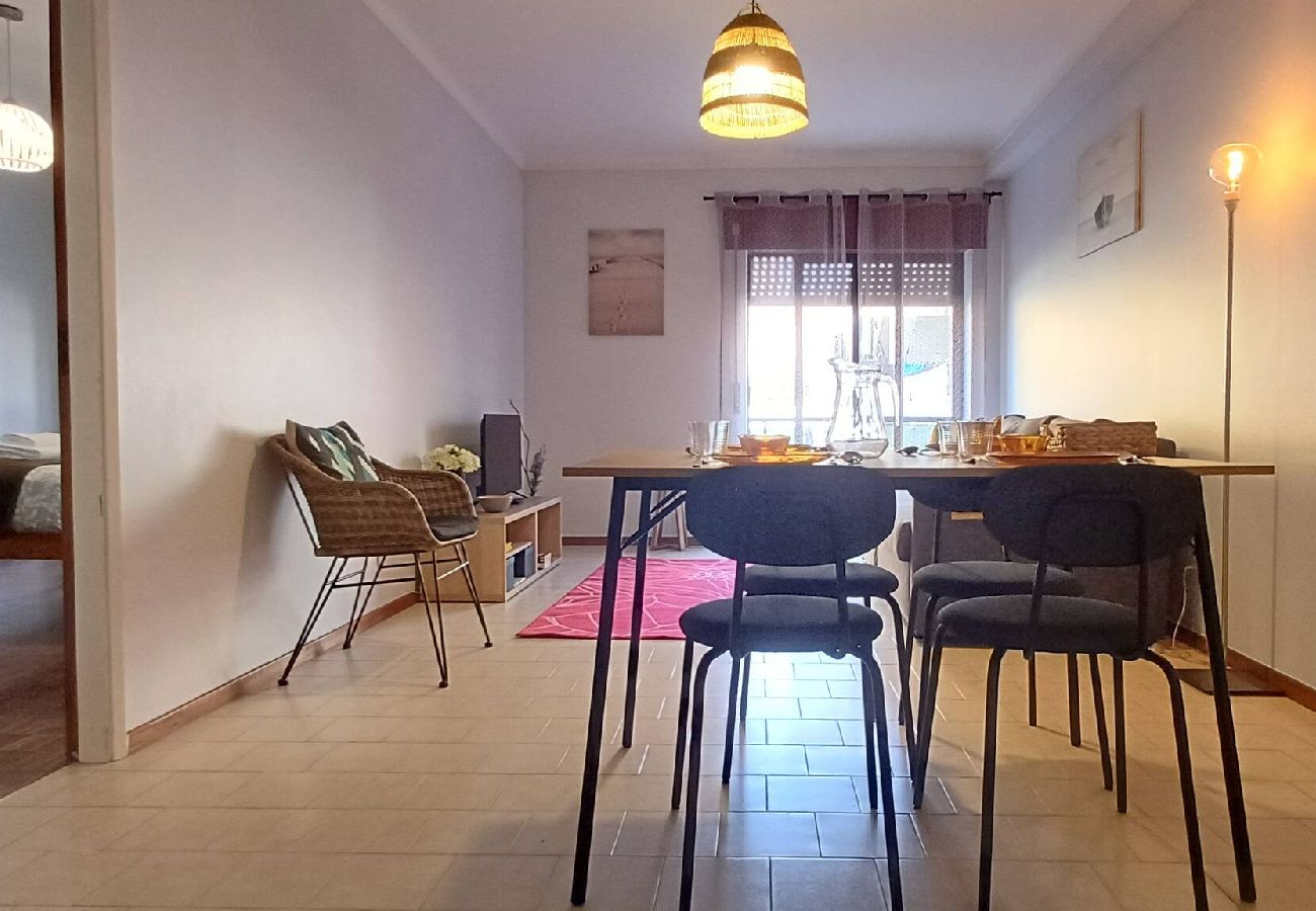 Apartamento em Vila Praia de Âncora - Casa da Praia - Beach of Sand and Sea at the Door 