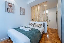 Apartamento em Porto - New Alegria in Town 2 