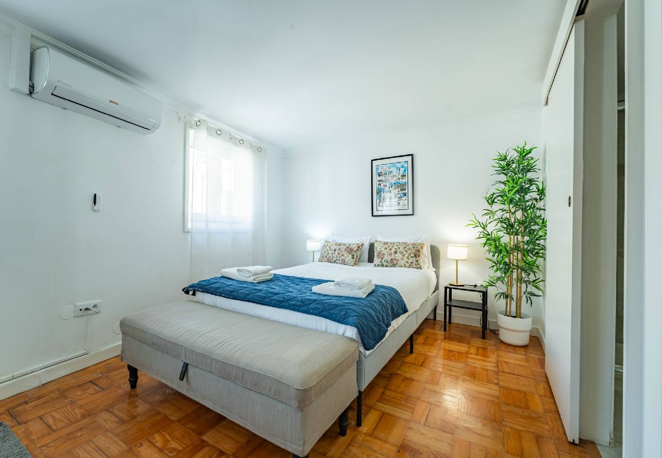 Quarto em Porto - Maria Pia 3