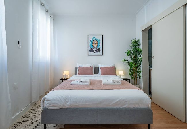 Quarto em Porto - Maria Pia 1