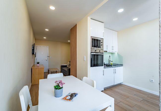 Estúdio em Porto - PRM 2T