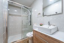 Apartamento em Porto - Close to Everything Your Oporto Gray PRM 2T 