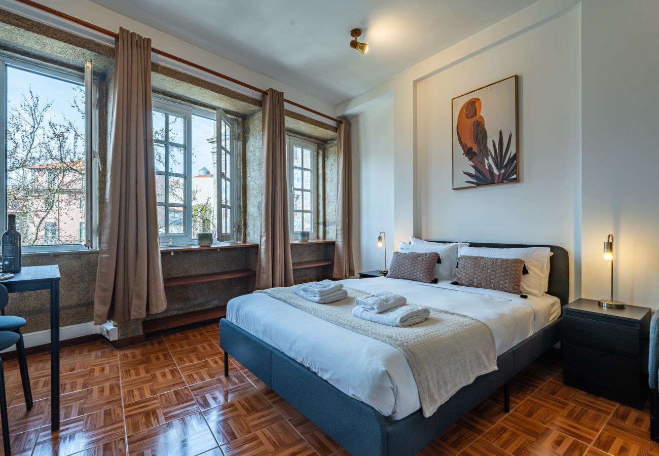 Apartamento em Porto - Open the Window and Feel the Historic Porto