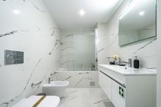 Apartamento em Porto - Tradition, Modernity & Light In Porto With Garage 