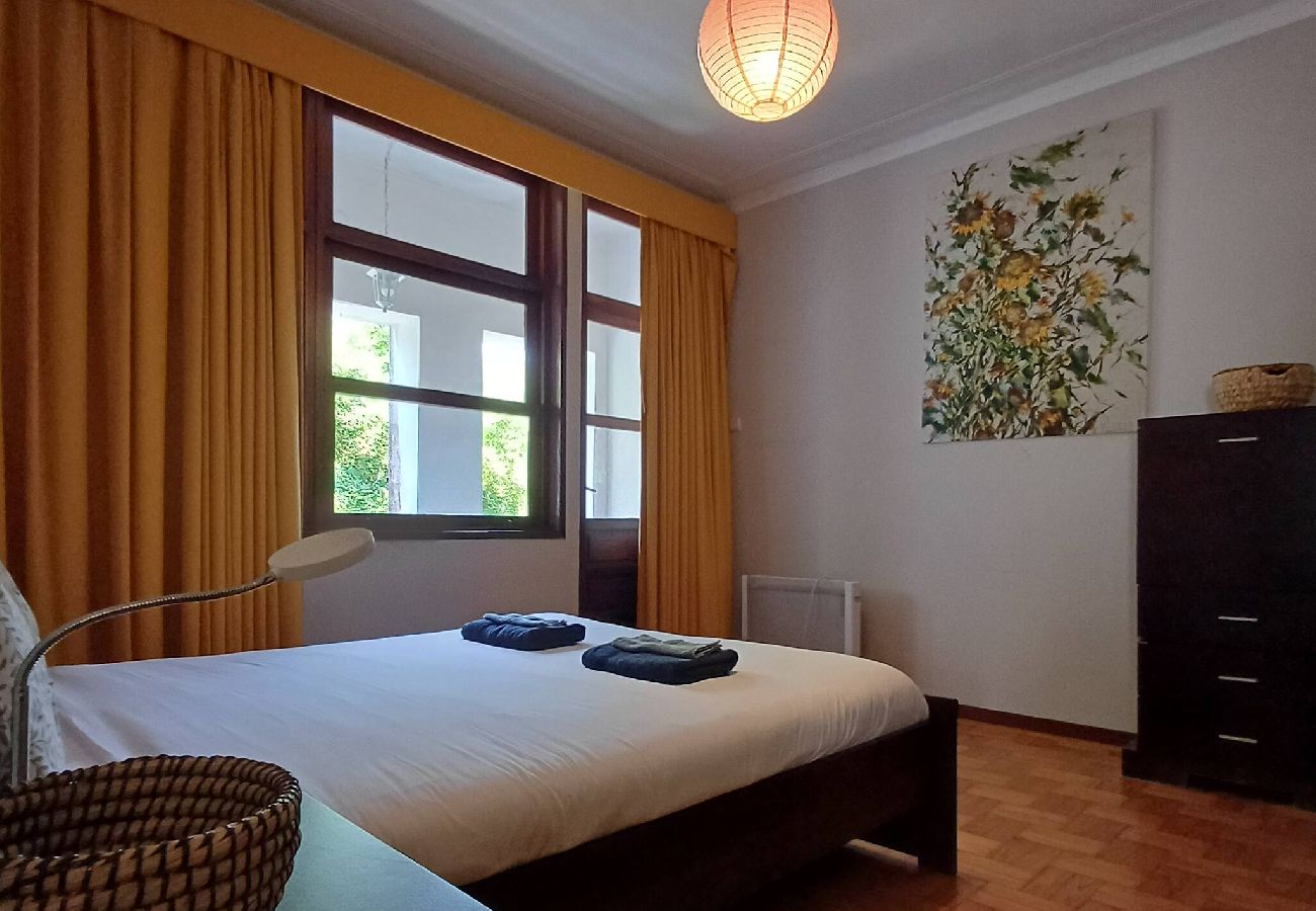 Apartamento em Porto - Spacious Family Apartment in Bom Sucesso Free Park 