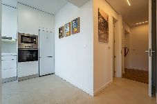 Apartamento em Porto - Oporto Trindade 4BR  City Center with Free Parking