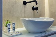 Apartamento em Porto - Oporto Trindade 4BR  City Center with Free Parking