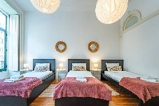 Casa em Matosinhos - House, Garden & Terrace-4BR-8 minutes the Beach