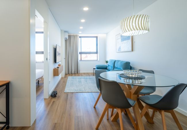 Apartamento em Porto - Barramares Trindade Downtow |1BR with AC & Laundry